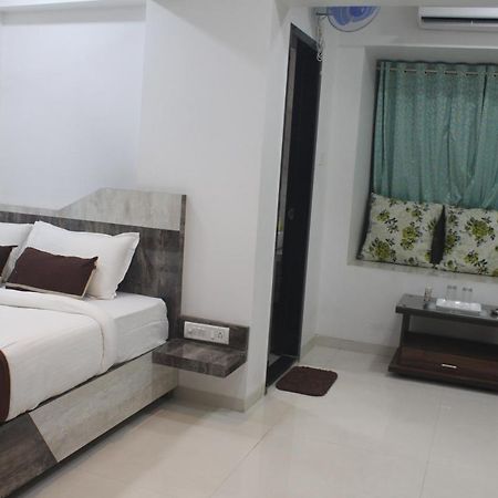 Hotel Park Inn Andheri West Mumbai Exterior foto